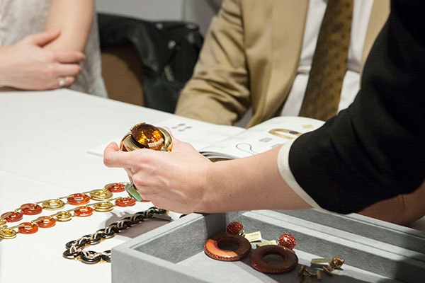 Studio Jewelry: From Mid-Century Pioneers to Contemporary Jewelry Masters  